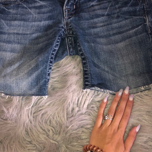 Miss Me Shorts - Picture 7 of 8